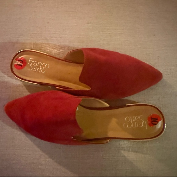 Franco Sarto Burgundy Suede Slip-On Shoes gold heel - Picture 2 of 5